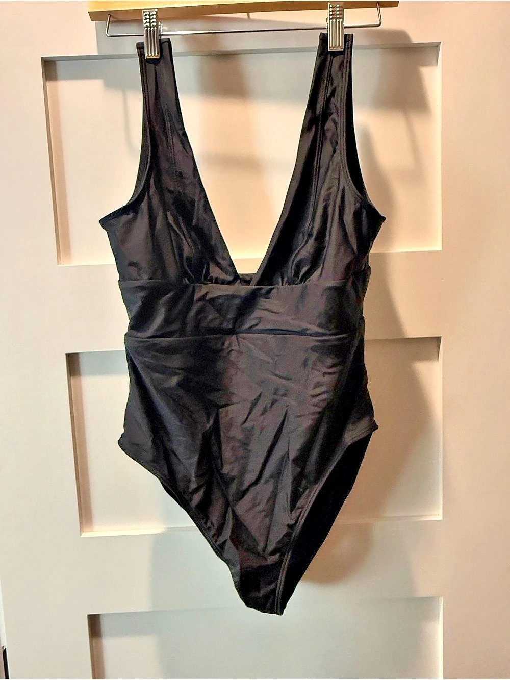 NWOT Quince Italian Plunge One-Piece Swimsuit Black Medium